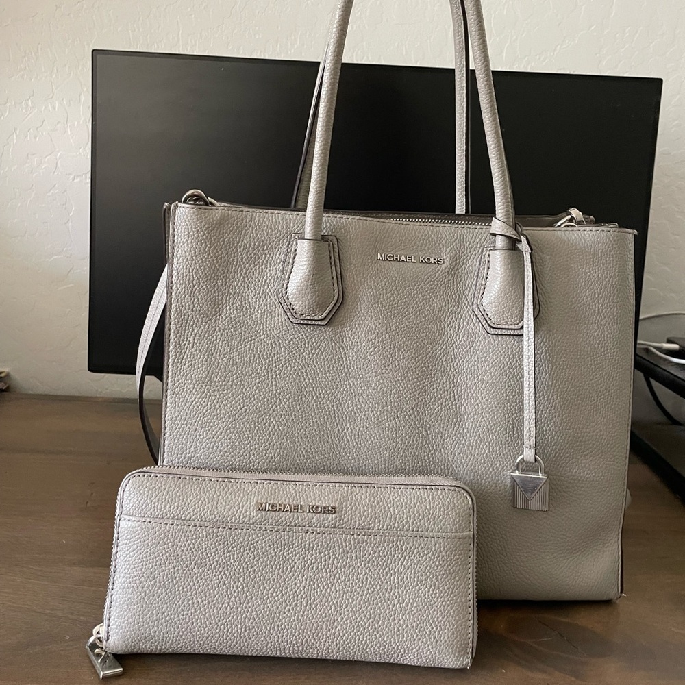 Michael Kors purse & wallet